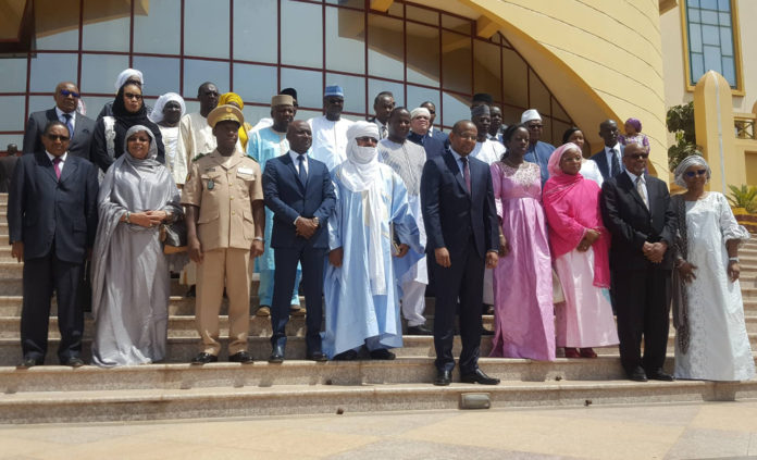 Dr Boubou Cissé et les membres de son gouvernement