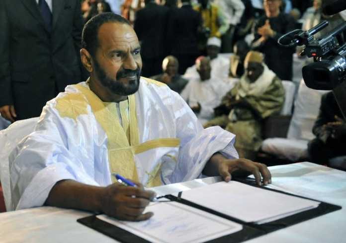 Sidi Brahim Ould Sidati, membre de l’AZAWAD, lors de la signature de l’accord du 20 juin 2015