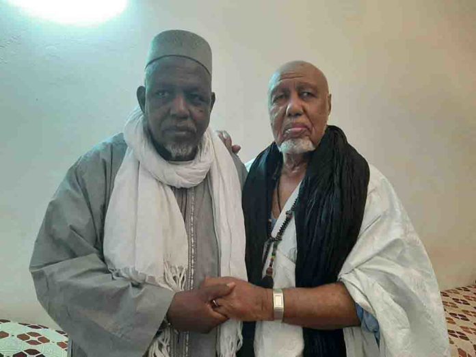 Le chérif de Nioro N’Bouyé Haïdara et Mahamoud Dicko