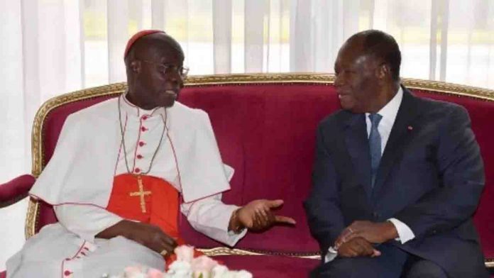 Le cardinal Jean Pierre Kutwa, archevêque d’Abidjan lors d'une rencontre avec le président Alassane Ouattara. Le 14 juillet 2017 à Abidjan.