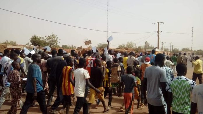 Les manifestants à Bandiagara