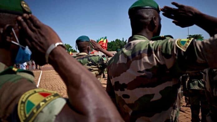 © MICHELE CATTANI AFP/Archivos Soldats maliens lors d'une cérémonie militaire en septembre 2020. Illustration).