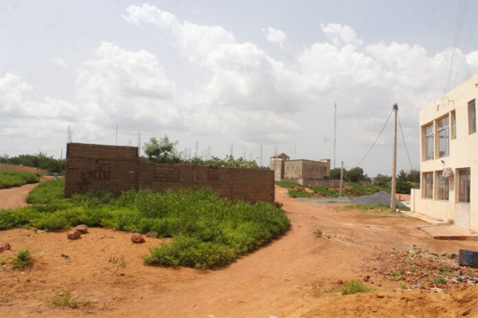 Des maisons ont été construites sur le site