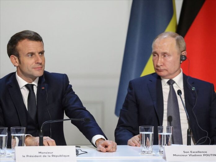 Emmanuel Macron et Vladimir Poutine