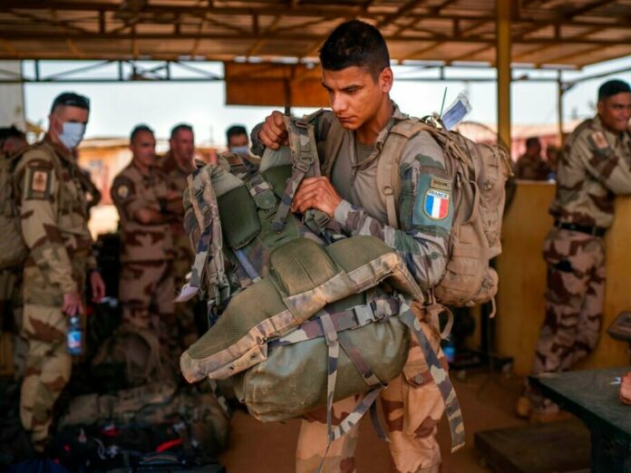 Les soldats français de la force Barkhane quittent leur base à Gao, au Mali, mercredi 9 juin 2021