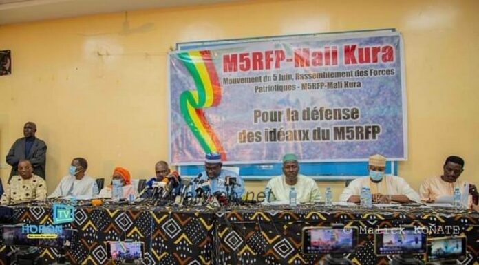 Une vue des responsables de M5-RFP Mali kura